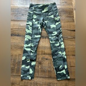 Lululemon leggings size 6